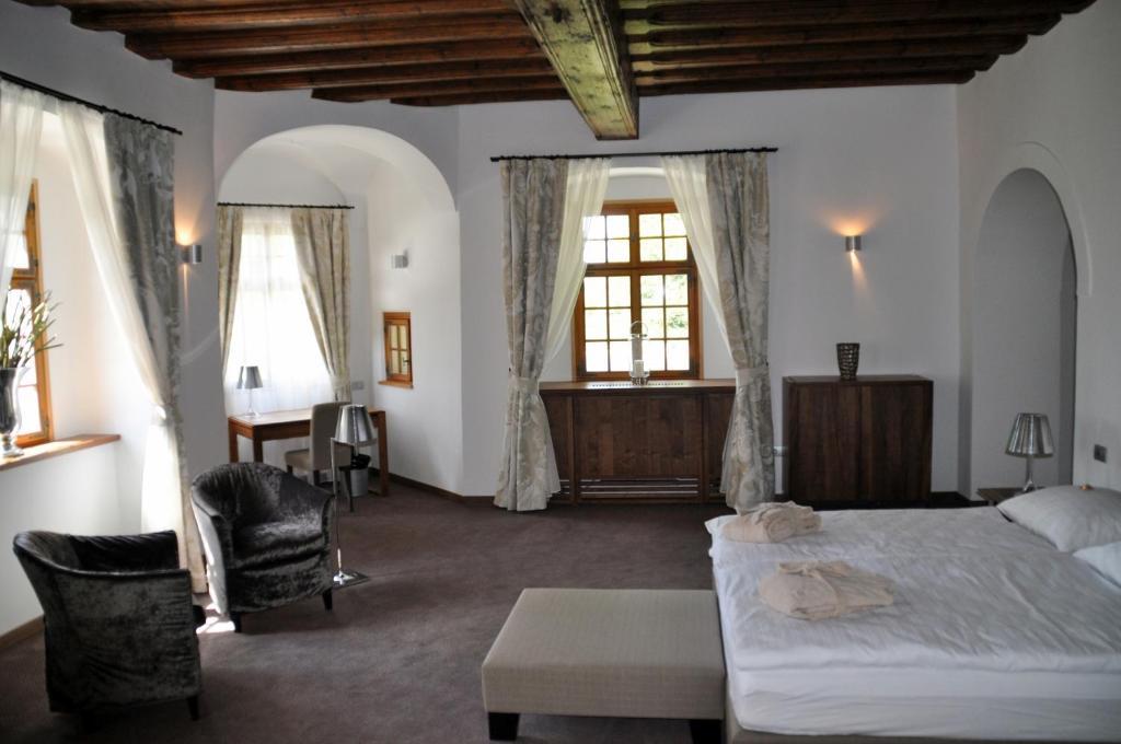 Lambergh Chateau & Hotel Dvorska Vas Quarto foto